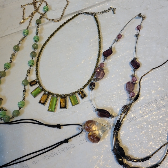 Jewelry - Lot Of 5 Necklaces